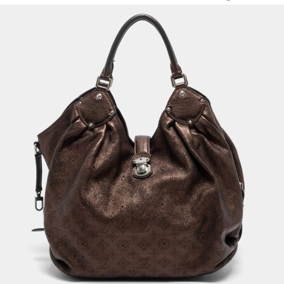 Authentic PreLoved Louis Vuitton Metallic Monogram Mahina Leather Surya XL Bag - Picture 7 of 7